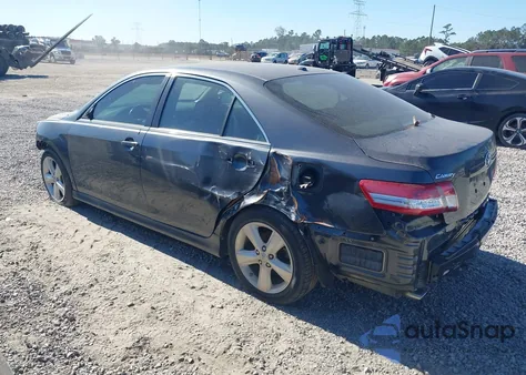 2011 Toyota Camry Se z USA, uszkodzony, nr VIN 4T1BF3EK6BU757429